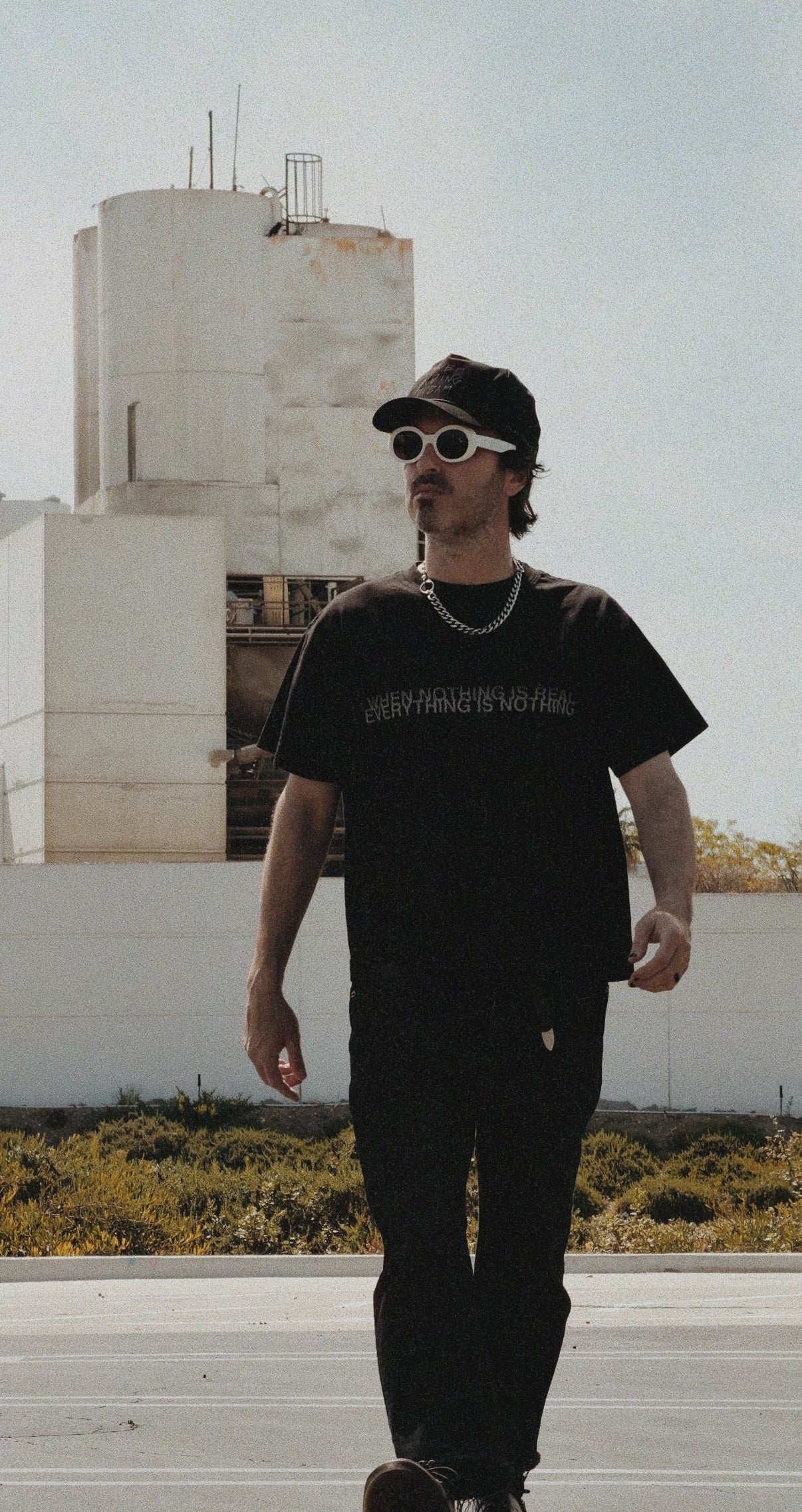 DIST / DNMX X SKULLPHONE "Pegasus" T in BLACK