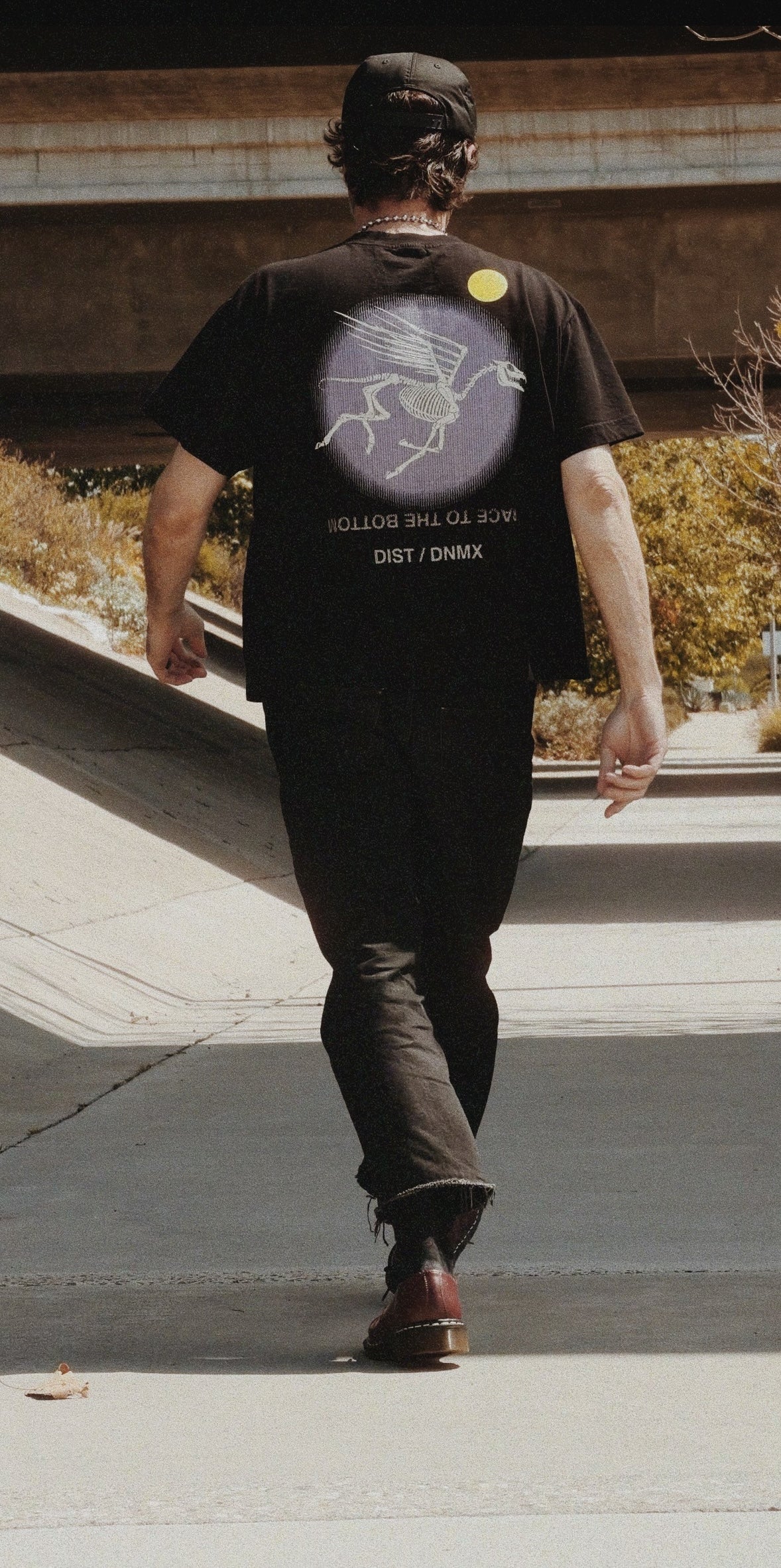 DIST / DNMX X SKULLPHONE "Pegasus" T in BLACK