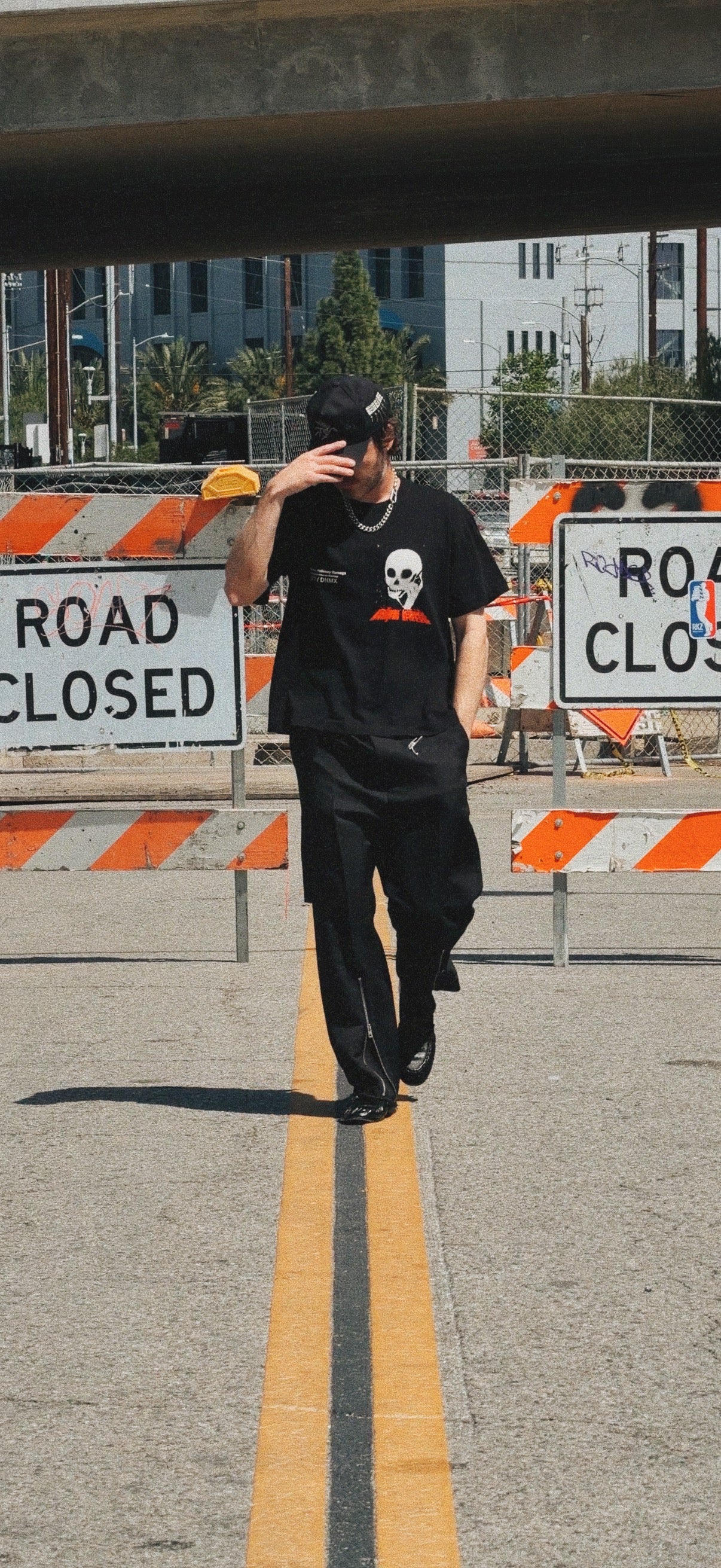 DIST / DNMX X SKULLPHONE "Intelligence Artificielle" T in BLACK