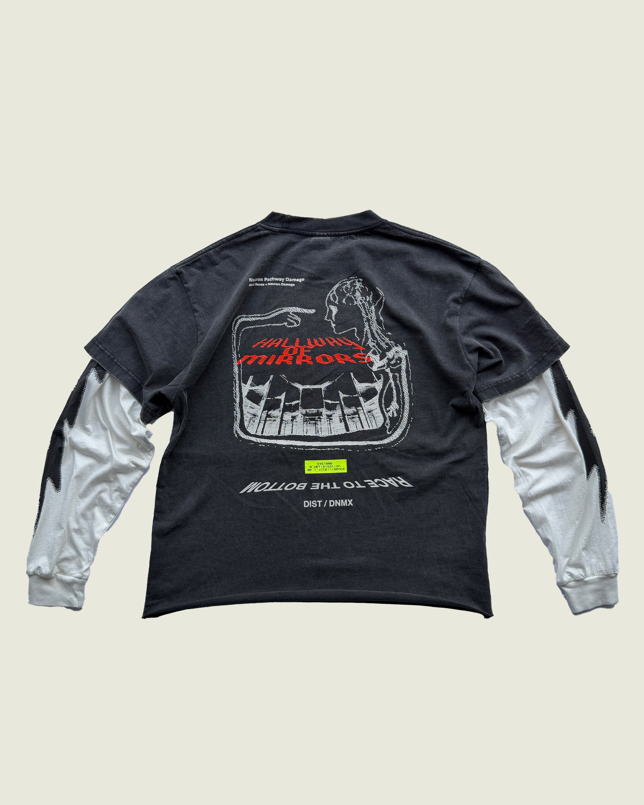 DIST / DNMX X SKULLPHONE "Hallway Of Mirrors" T in BLACK FADE