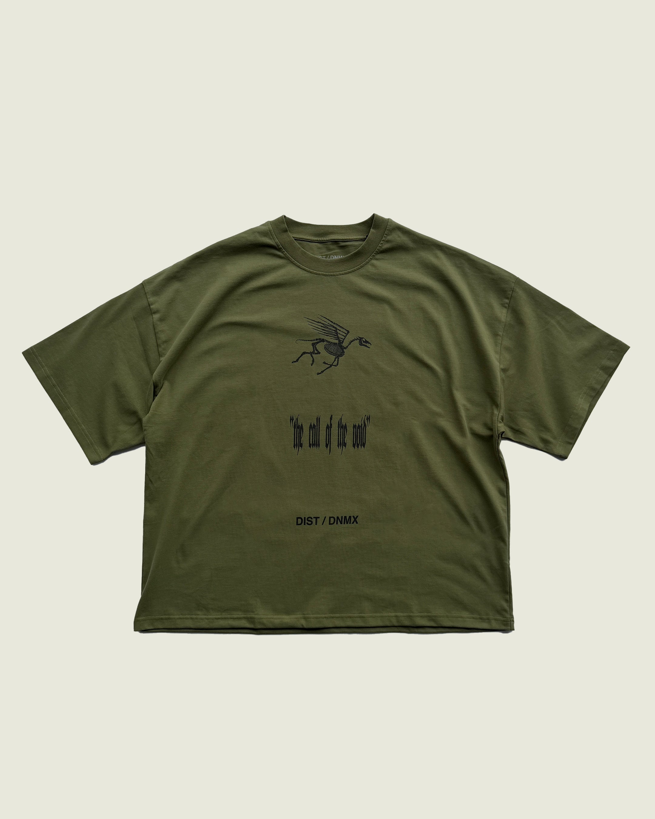 DIST / DNMX X SKULLPHONE "The Call of The Void" T in OLIVE